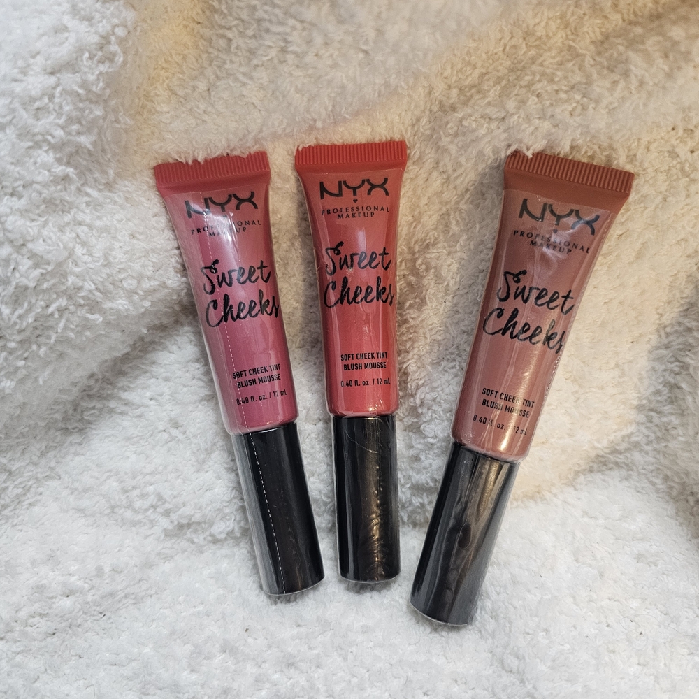3 NYX Professional Makeup Sweet Cheeks Soft Cheek Tint cream blush mousse